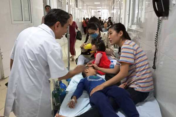 Nghe VietNamNet: Gần 60 học sinh mầm non ở Thanh Hóa nhập viện sau bữa ăn