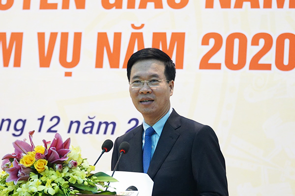 Nghe VietNamNet: Ông Võ Văn Thưởng: Mạng xã hội đã sạch hơn chứ chưa sạch hẳn