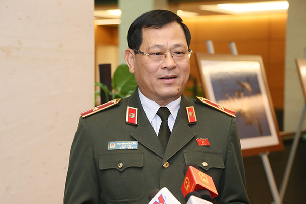 Tướng Nguyễn Hữu Cầu bật mí chuyện phá án vụ 39 người chết ở Anh