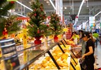 Christmas brings joy to shoppers, retailers alike