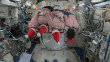 Xem cách đón Giáng sinh của các phi hành gia trong không gian