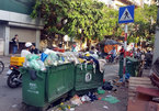 Residents block lorries transporting rubbish to Nam Son rubbish dump