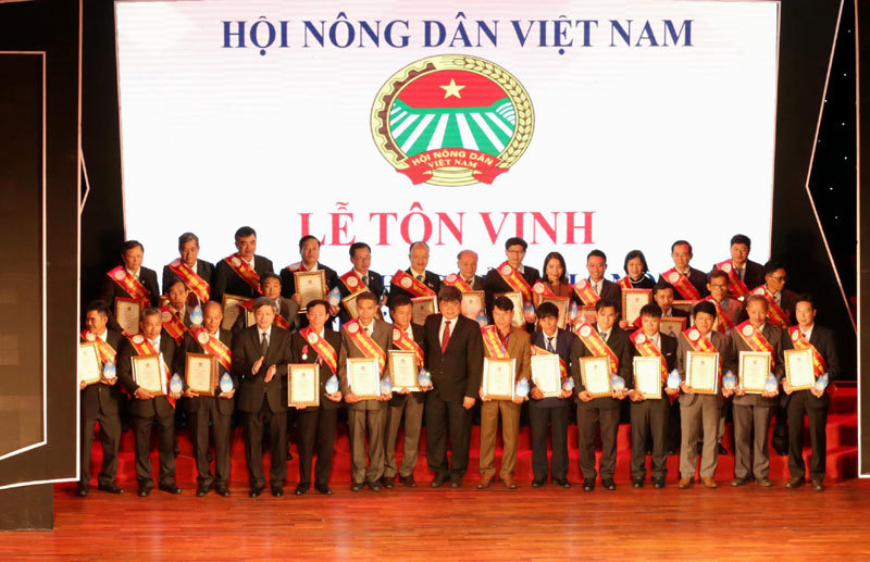 Vinh danh 16 “nhà khoa học chân đất” có sáng chế giúp nông dân