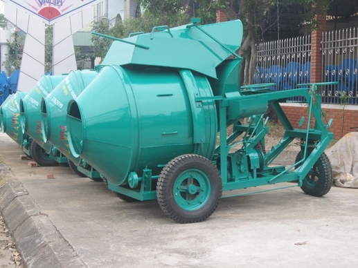 Bronze casting village strikes the right note