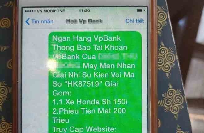 Đang gửi tiền online bị cướp tiền tỷ