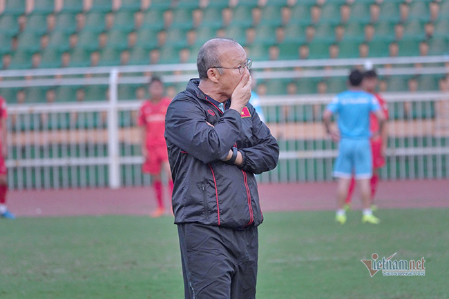 U23 Việt Nam: Kế nào cũng khó, thầy Park lại mất ngủ