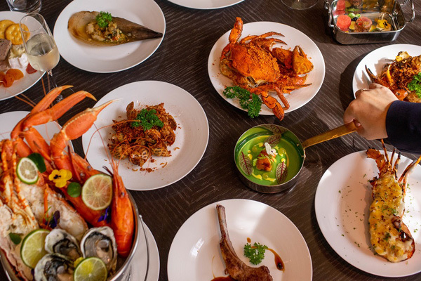 Tiệc Sunday Brunch đầy cảm hứng ở Mai House Saigon