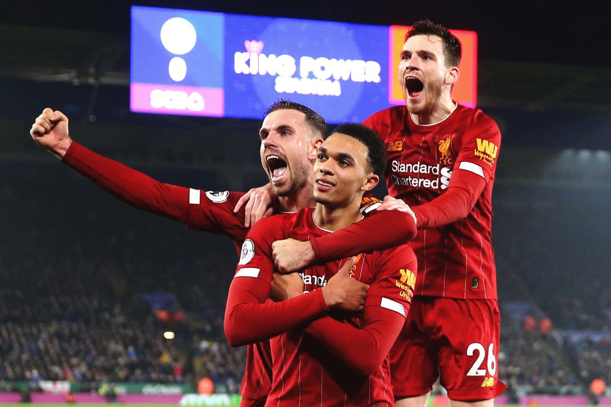 Liverpool đại thắng, hãy trao vương miện cho Klopp!