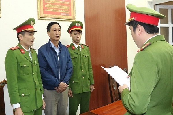 Cán bộ địa chính 'phù phép' hồ sơ chiếm đoạt 300 triệu ở Hà Tĩnh