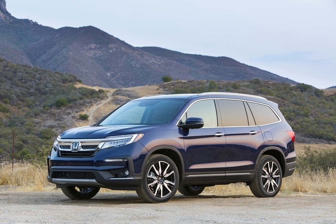 Mua xe gia đình, chọn SUV 8 chỗ nào?