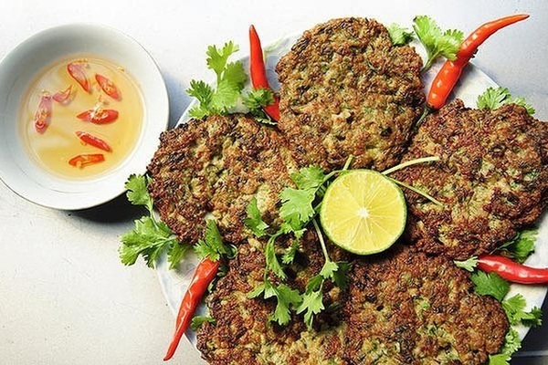 Báo nước ngoài giới thiệu đặc sản chả rươi Việt Nam