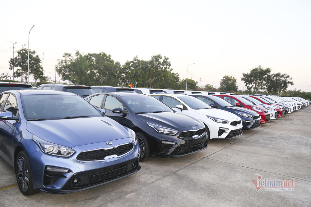 Nội địa hóa 40%, Thaco xuất khẩu 120 xe du lịch Kia sang Myamar