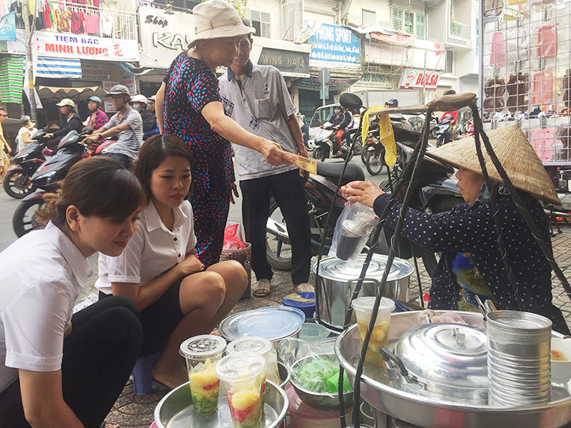 Cuộc đời người đàn bà 30 năm gánh tàu hủ đi khắp Sài Gòn