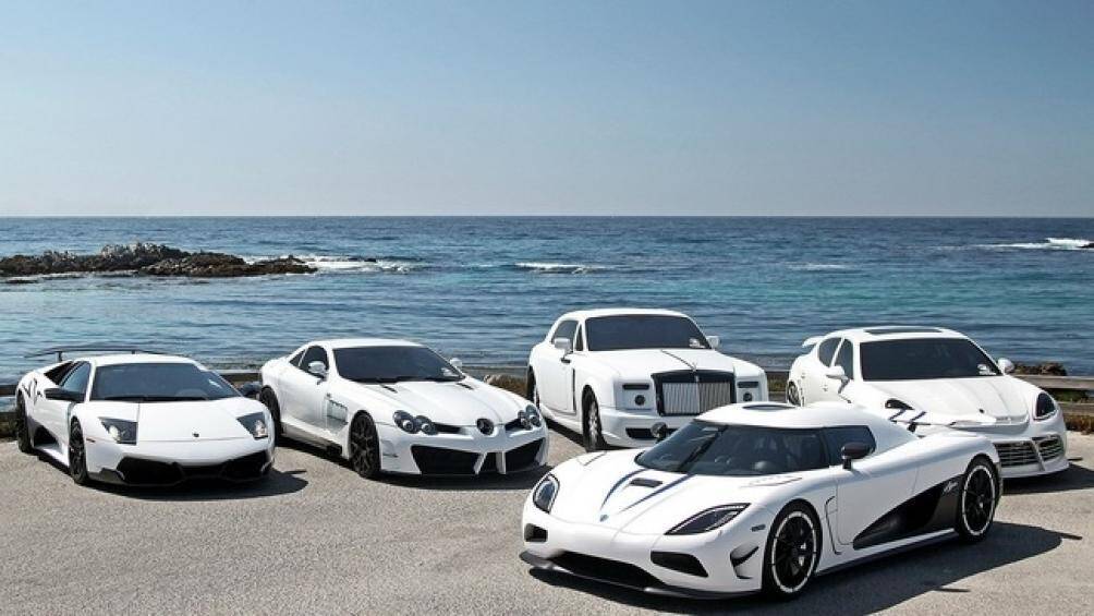 Những chiếc ô tô màu trắng luôn là sự lựa chọn hàng đầu cho những ai tôn trọng sự thanh lịch và đẳng cấp. Hãy xem hình ảnh chiếc xe đẹp như mơ này và cảm nhận sự tuyệt vời của nó. Với kết cấu chắc chắn và tính năng hoàn hảo, chiếc xe này sẽ khiến bạn không thể rời mắt!