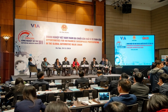 Nhiều doanh nghiêp ô tô kiến nghị ưu đãi thuế linh kiện trong nước