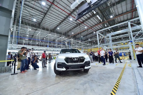 Vietnam’s auto market sees price cuts in 2019 as competition heats up