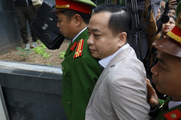 Đề nghị bất ngờ của bị cáo Phan Văn Anh Vũ