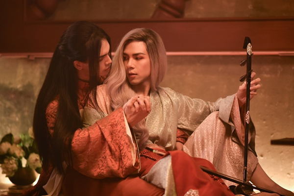 Nguyễn Trần Trung Quân gây ám ảnh khi kết hôn cùng người đã mất trong MV