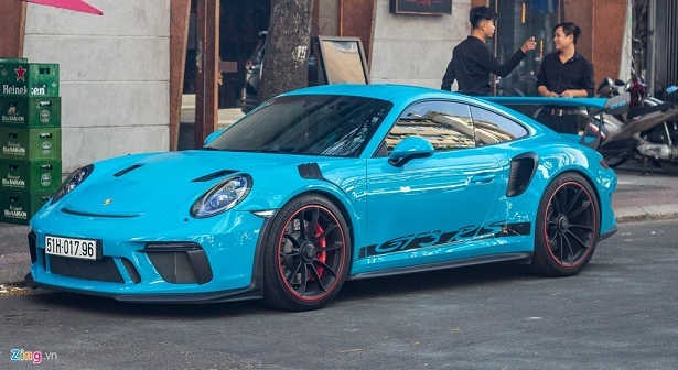 Porsche 911 GT3 RS màu độc giá 14 tỷ lăn bánh tại TP.HCM