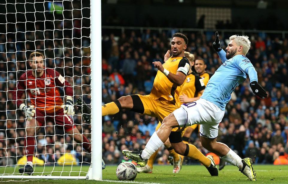 Man City lấy vé vòng 4 FA Cup dễ như đi dạo