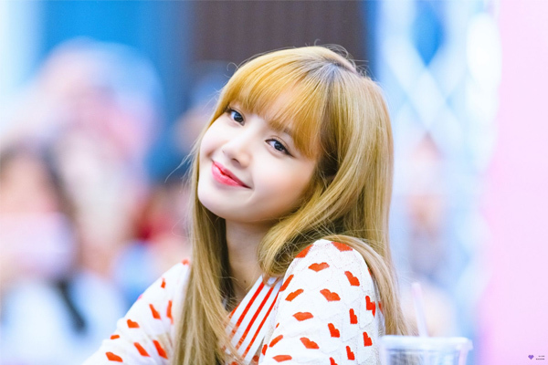 Chủ quán cà phê khiến fan Lisa (Blackpink) tức giận vì rao bán đồ ăn thừa