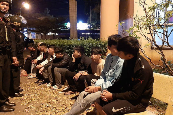 Cả trăm học sinh hẹn nhau hỗn chiến ở Đắk Lắk