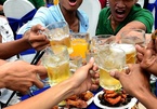 Báo Tây chỉ cách uống bia của người Việt Nam
