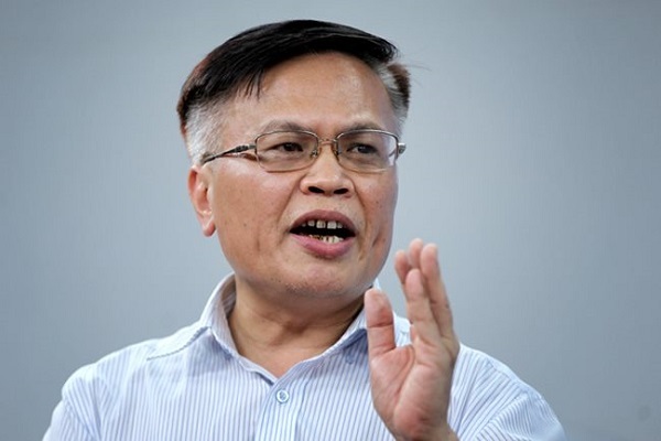 Tạo áp lực cải cách