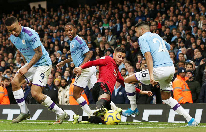 MU vs Man City: Derby rực lửa, khách lấn chủ