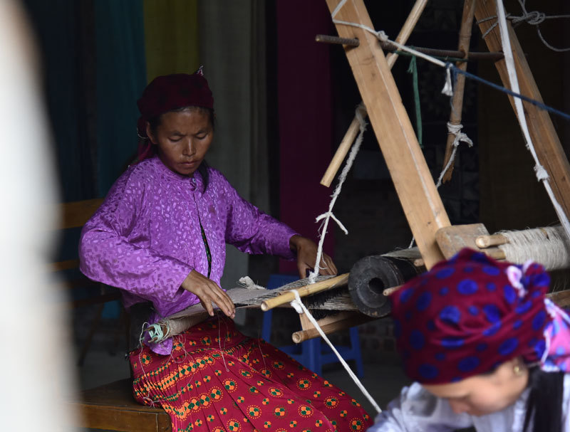 Ấn tượng lớp dạy nghề miễn phí cho phụ nữ nông thôn Sà Phìn