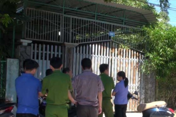 Cụ ông hơn 70 tuổi vác dao chém 3 người nhà em gái ở Hà Nội