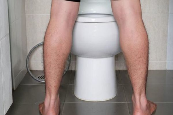 Đàn ông không muốn bị “đột tử”, cần tránh làm 3 việc sau quan hệ