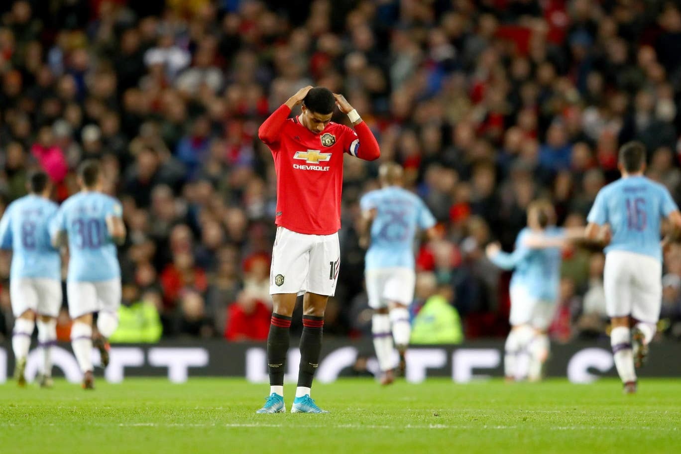 MU thua bẽ mặt Man City ở bán kết cúp Liên đoàn