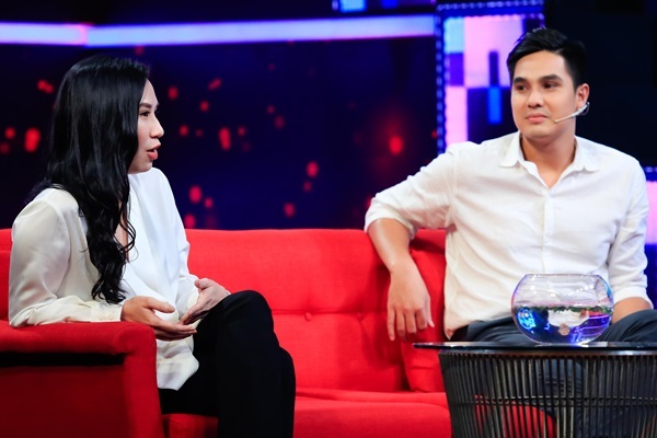 Bà xã 'tố' Baggio trẻ con, bộp chộp dù đã làm bố 2 con