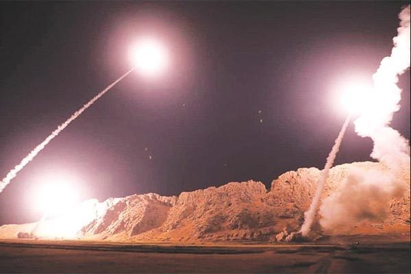 Iran công bố các mục tiêu 'dội lửa', Mỹ báo động đỏ