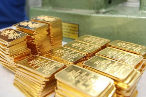 Gold prices in Vietnam slide but further growth expected