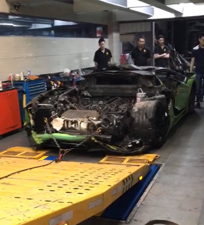 Lamborghini Aventador 27 tỷ bị cháy rụi của đại gia Hà Nội hồi sinh