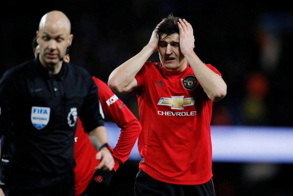 MU gặp hạn lớn, Harry Maguire nối gót Pogba