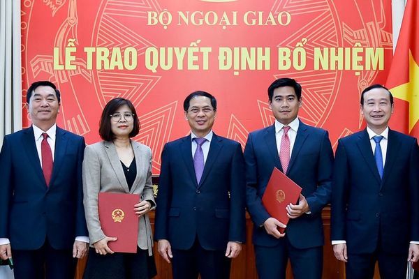 Nhân sự mới Bộ Ngoại giao, Nội vụ, GD&ĐT