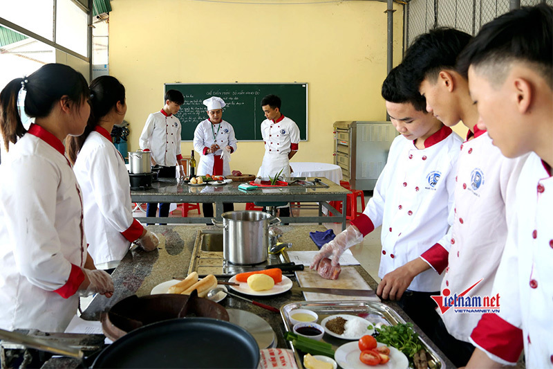Phấn đấu 40% học sinh tốt nghiệp THCS học tiếp tại cơ sở GD nghề nghiệp