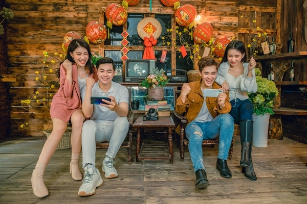 Tiêu chí chọn điện thoại cho dân nghiền phim ‘cày’ Tết