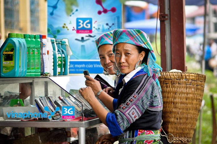 'Giơ mặt' ra đường, ăn xôi, đánh giày trong ví không 1 đồng tiền lẻ