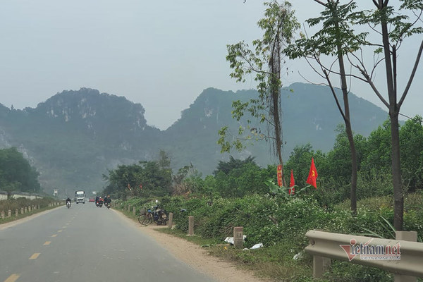 Three policemen died in Hanoi's Dong Tam disturbance