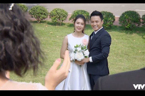 Khán giả buồn vì kết thúc phim 'Hoa hồng trên ngực trái'