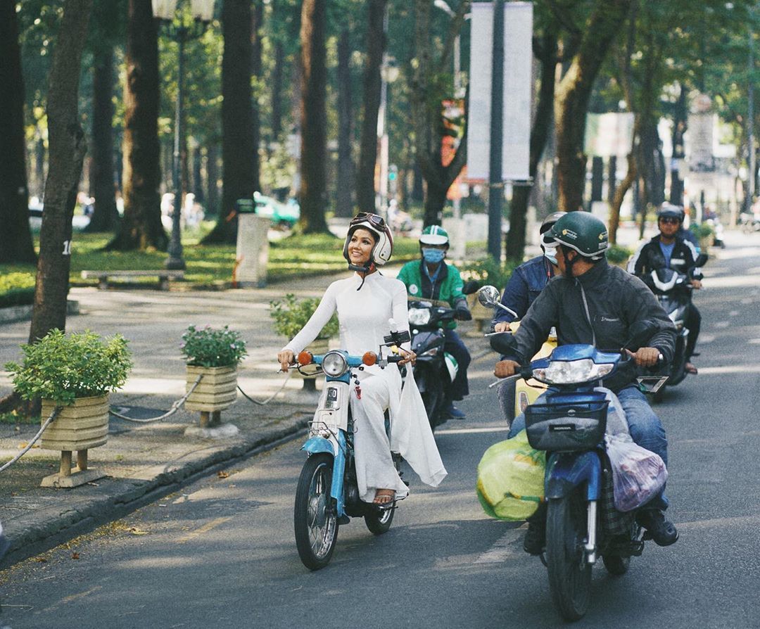 Fan hoang mang vì Bảo Anh đăng trạng thái ẩn ý chuyện tình cảm