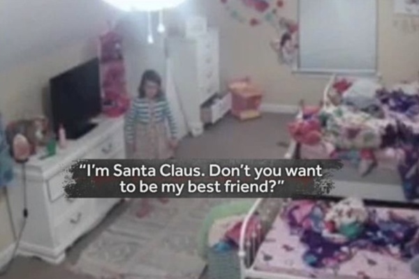 Công ty camera giám sát đuổi việc nhân viên vì xem trộm khách hàng