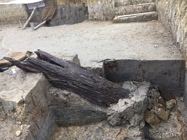 Hai Phong fills excavation holes to preserve ancient stakes