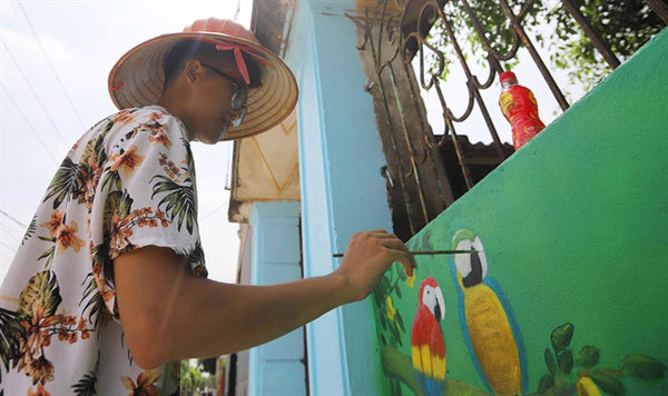 Young artists give Hanoi village a new coat of paint