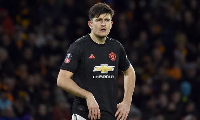 Maguire xông pha với MU, Pogba lấy đó mà làm gương