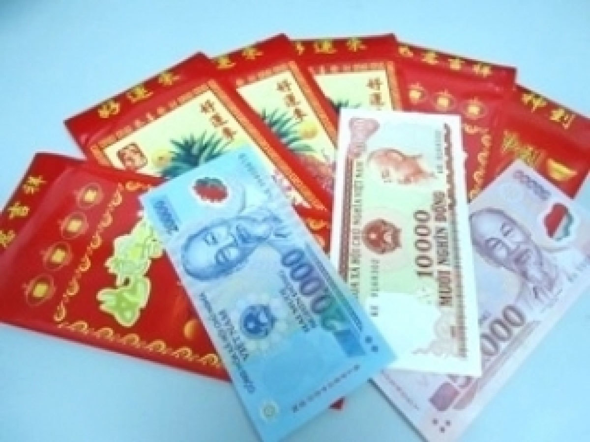 Mẹ lấy tiền lì xì của con, bị phạt đến 1 triệu đồng
